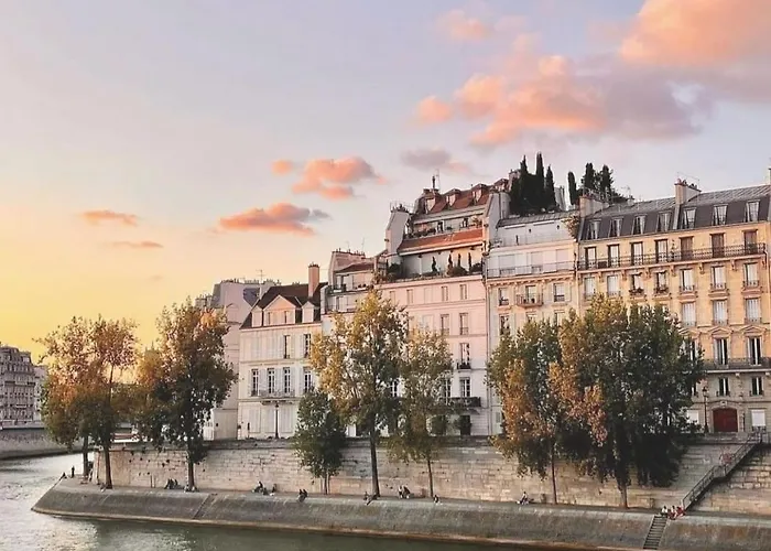 Апартаменты Ile Saint-louis Париж